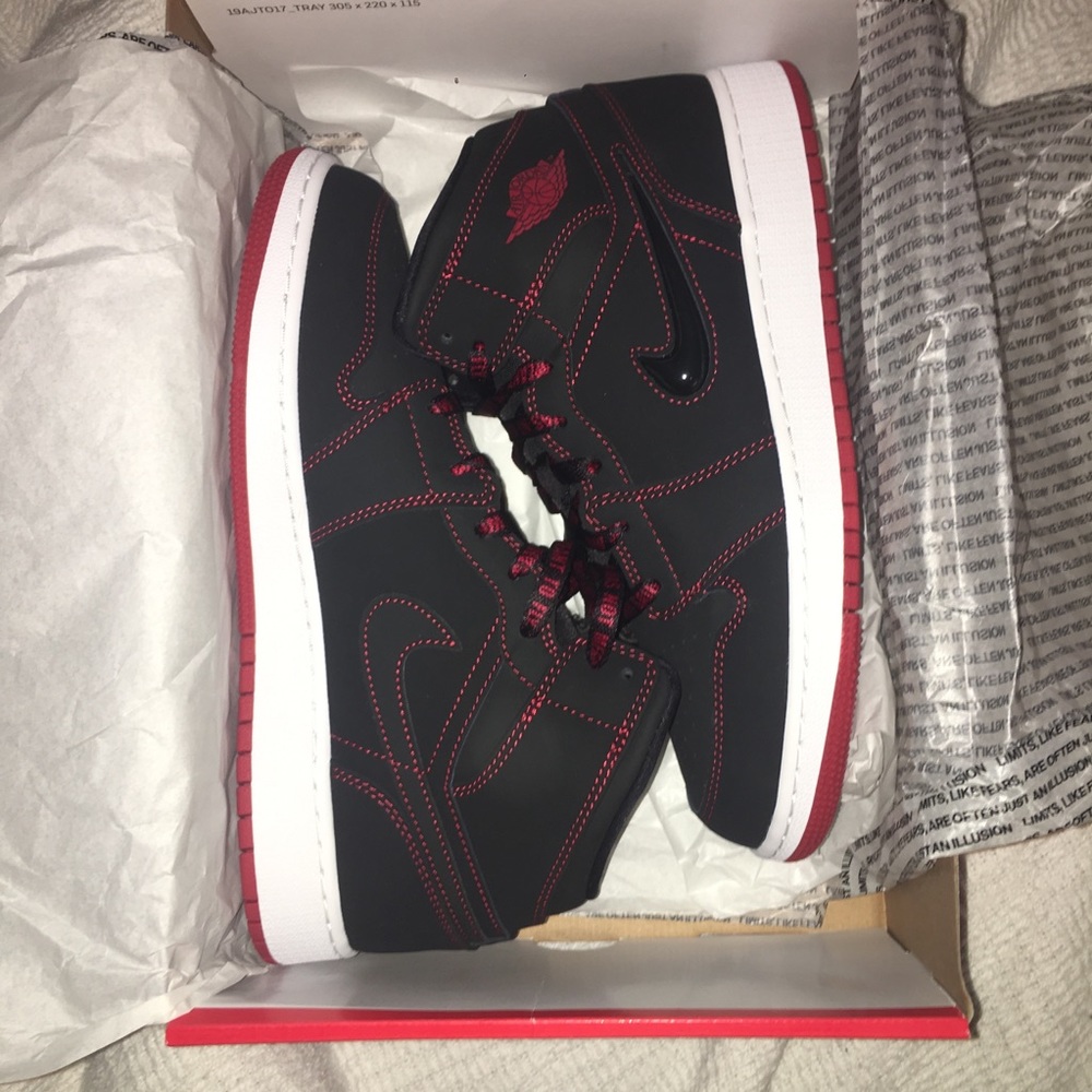 Air Jordan 1 mid come fly with me GS 7